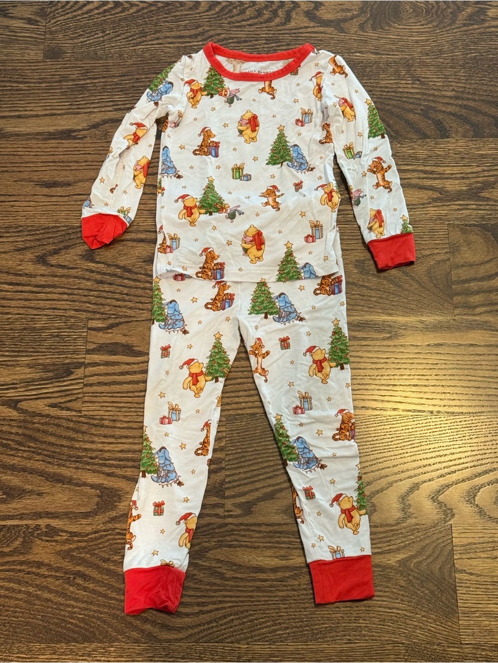 White & Red Holiday Winnie the Pooh Bear Print Kids Pajama Set